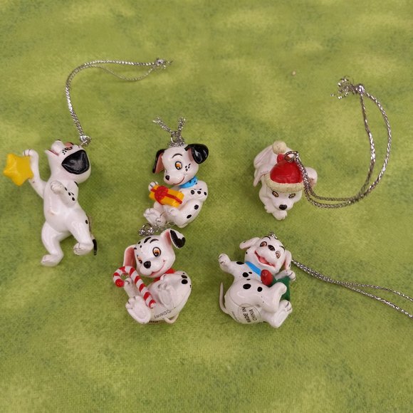 Disney Holiday Lot Of 5 Disney 1 Dalmatians 1 Mini Christmas Tree